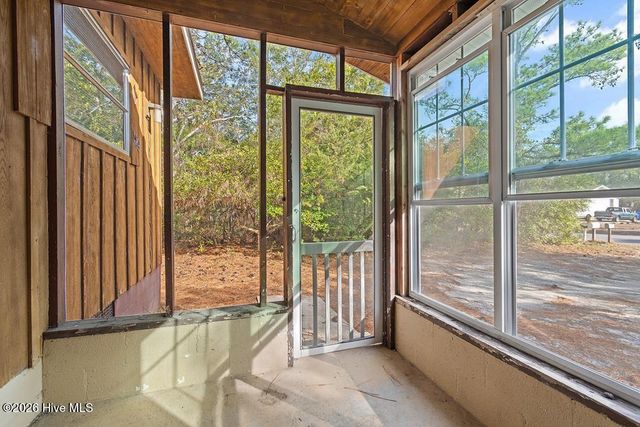129 NE 18th Street NE, Oak Island, NC 28465