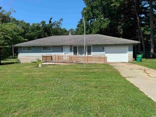 55105 Country Club Road, South Bend, IN 46628