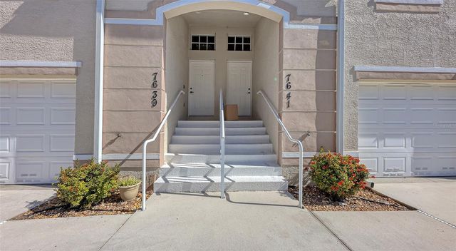 7641 SWEETBAY CIRCLE 7641, Bradenton, FL 34203