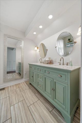 866 Arkwright Street, Saint Paul, MN 55130