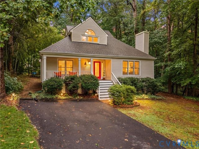 14302 Woods Walk Ln, Midlothian, VA 23112