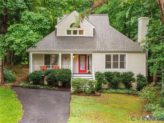14302 Woods Walk Ln, Midlothian, VA 23112