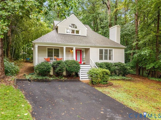 14302 Woods Walk Ln, Midlothian, VA 23112