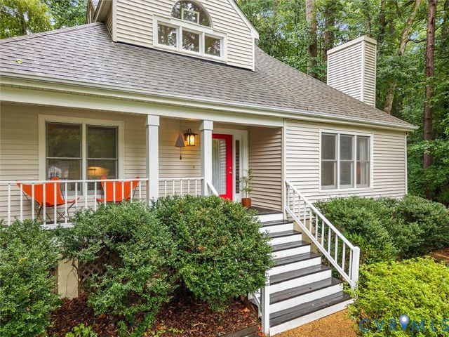 14302 Woods Walk Ln, Midlothian, VA 23112