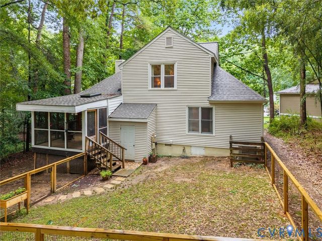 14302 Woods Walk Ln, Midlothian, VA 23112