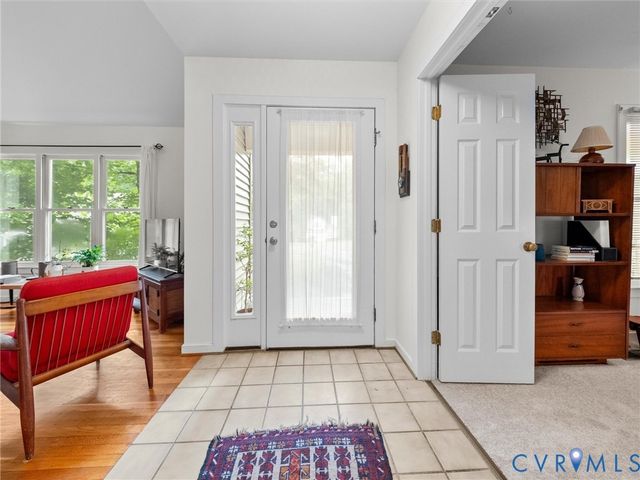 14302 Woods Walk Ln, Midlothian, VA 23112