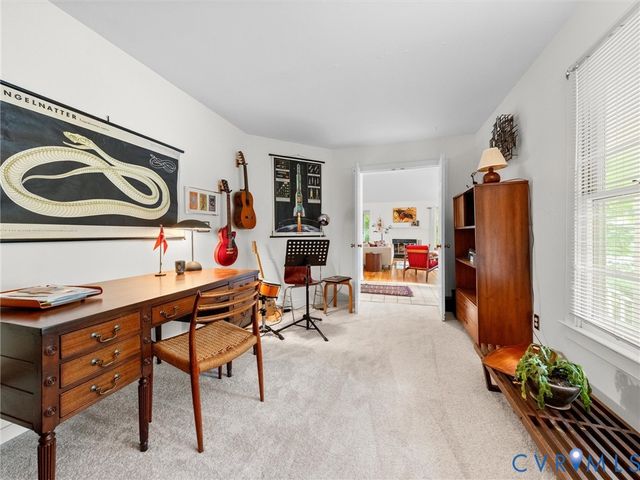 14302 Woods Walk Ln, Midlothian, VA 23112