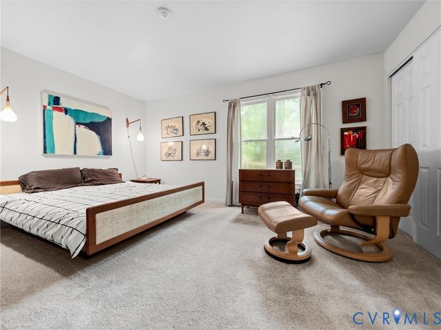 14302 Woods Walk Ln, Midlothian, VA 23112