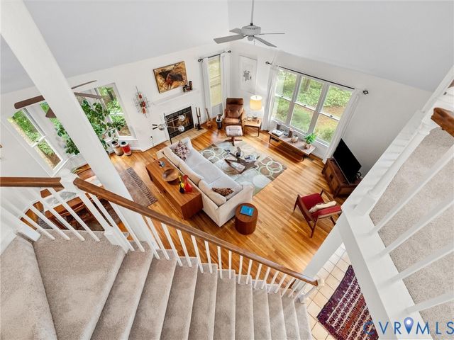 14302 Woods Walk Ln, Midlothian, VA 23112