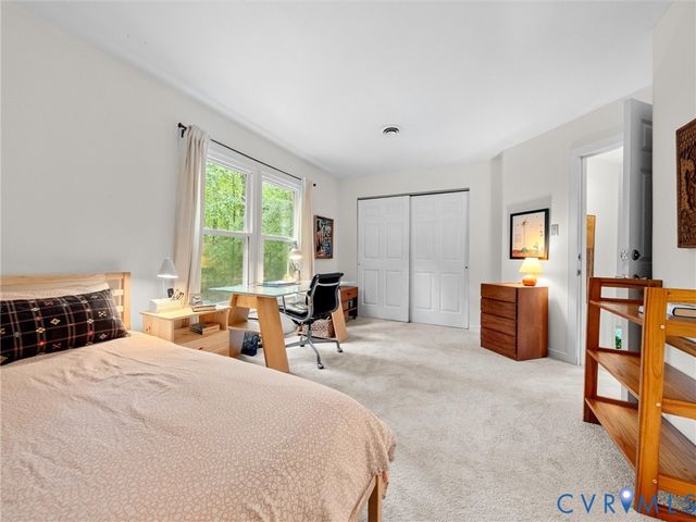 14302 Woods Walk Ln, Midlothian, VA 23112
