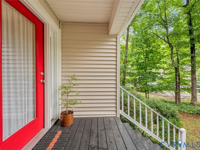 14302 Woods Walk Ln, Midlothian, VA 23112