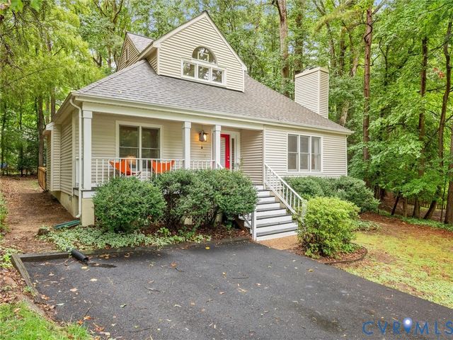 14302 Woods Walk Ln, Midlothian, VA 23112