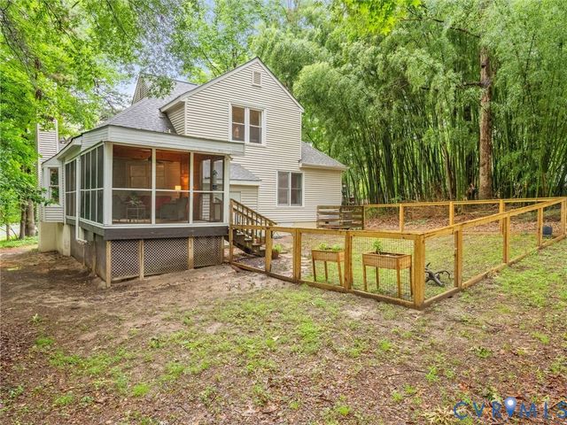 14302 Woods Walk Ln, Midlothian, VA 23112