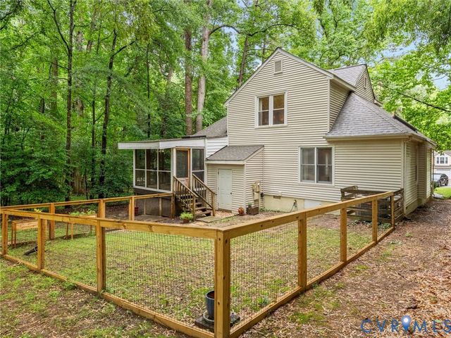 14302 Woods Walk Ln, Midlothian, VA 23112