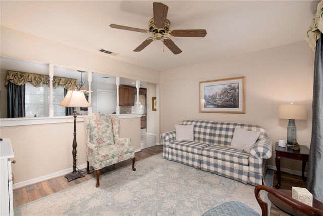 2002 Finley Road, Irving, TX 75062