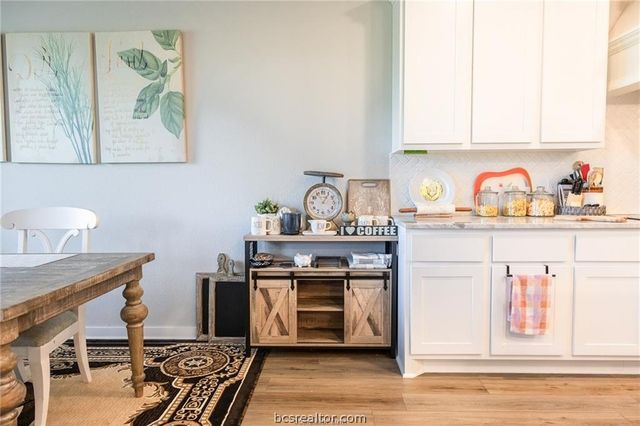 4130 Vintage Estates Court, Bryan, TX 77808