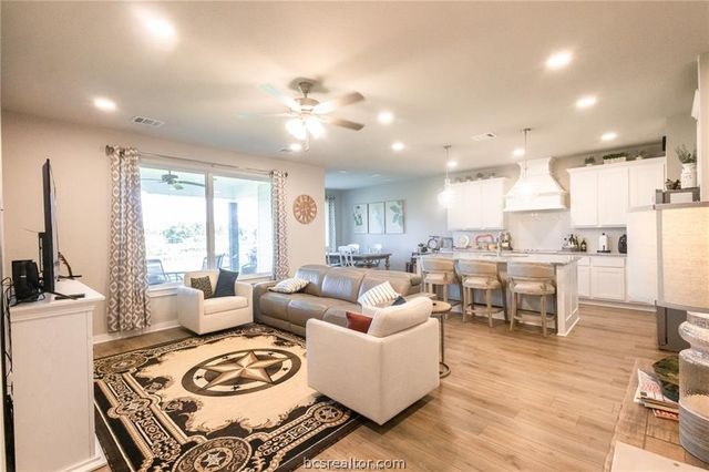 4130 Vintage Estates Court, Bryan, TX 77808