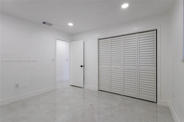 1781 NW 94th St, Miami, FL 33147