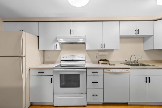 200 Market St 306, Lowell, MA 01852