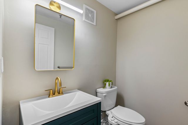 200 Market St 306, Lowell, MA 01852