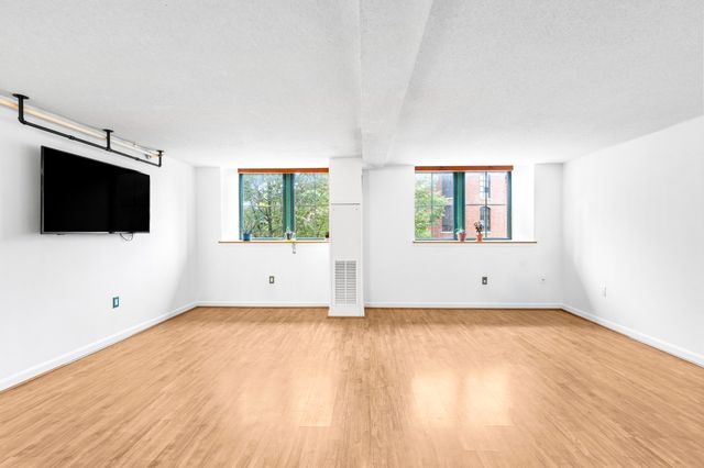200 Market St 306, Lowell, MA 01852