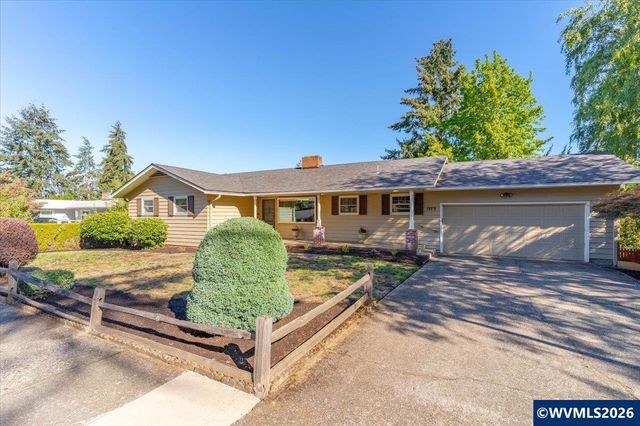 1973 Summit Av NW, Salem, OR 97304