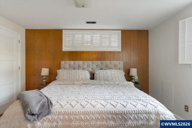 1973 Summit Av NW, Salem, OR 97304