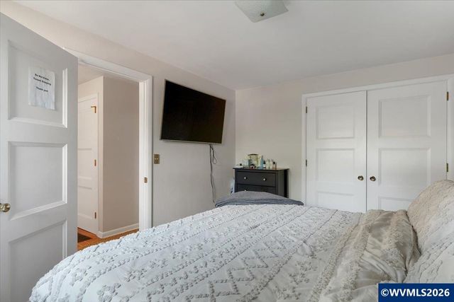 1973 Summit Av NW, Salem, OR 97304