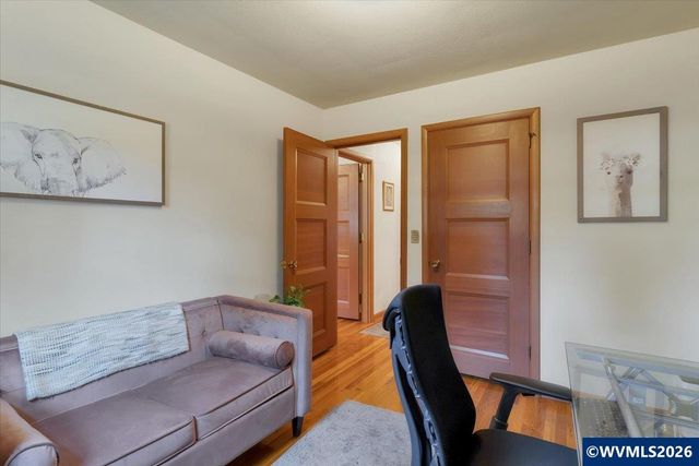 1973 Summit Av NW, Salem, OR 97304