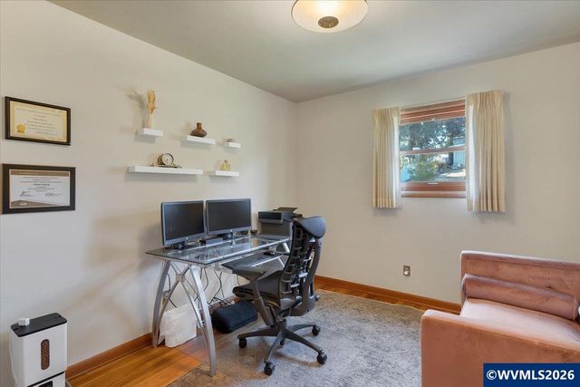 1973 Summit Av NW, Salem, OR 97304