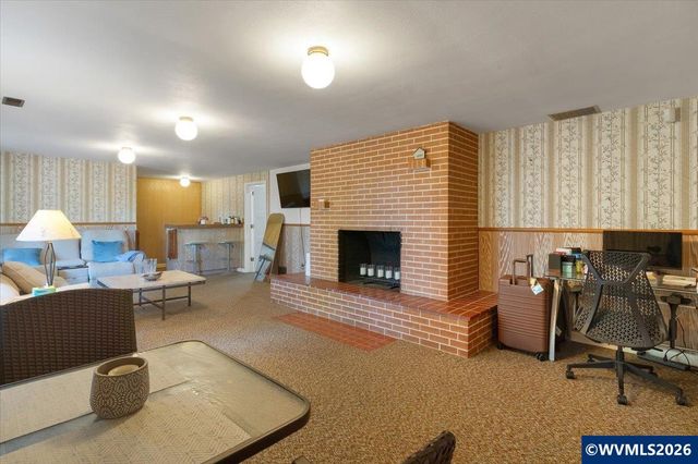 1973 Summit Av NW, Salem, OR 97304