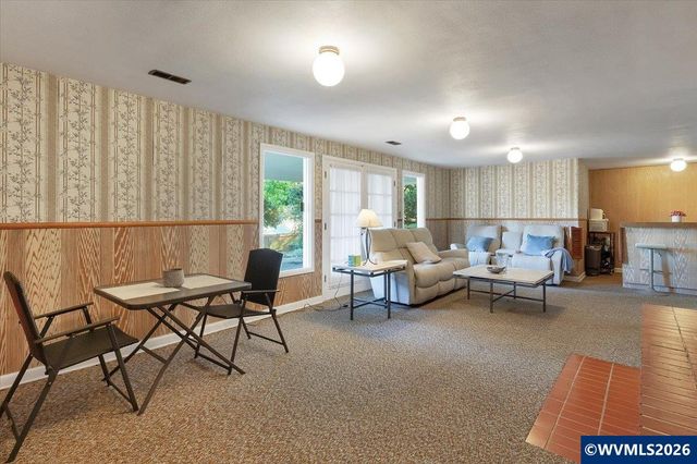 1973 Summit Av NW, Salem, OR 97304