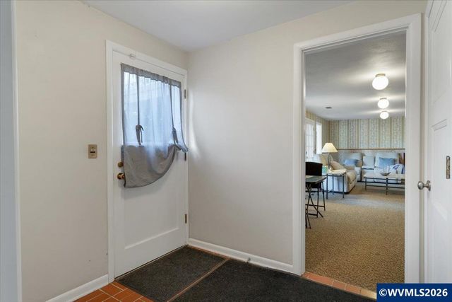 1973 Summit Av NW, Salem, OR 97304