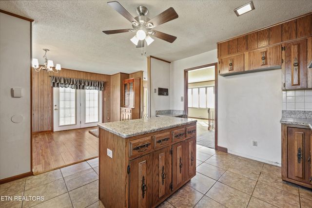 206 Alfred Mccammon Rd, Maryville, TN 37804