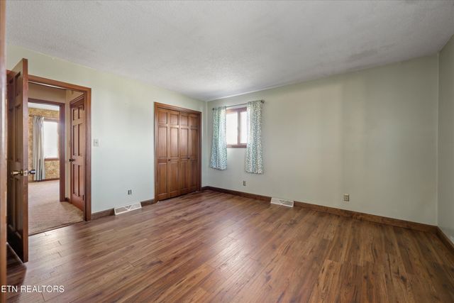 206 Alfred Mccammon Rd, Maryville, TN 37804