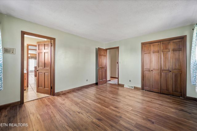 206 Alfred Mccammon Rd, Maryville, TN 37804