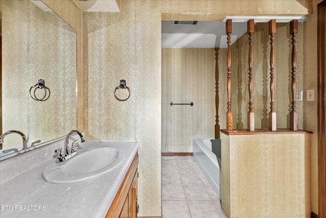 206 Alfred Mccammon Rd, Maryville, TN 37804