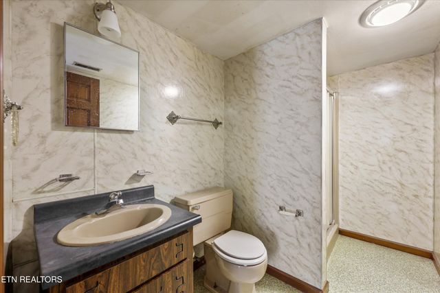 206 Alfred Mccammon Rd, Maryville, TN 37804