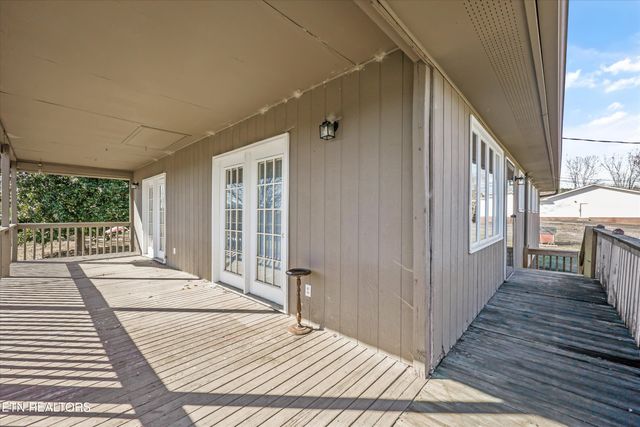 206 Alfred Mccammon Rd, Maryville, TN 37804