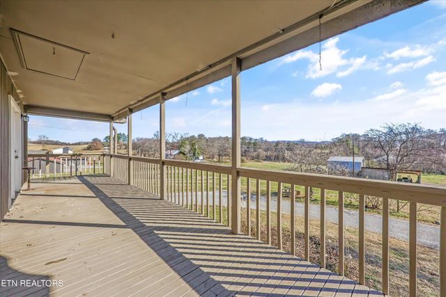 206 Alfred Mccammon Rd, Maryville, TN 37804