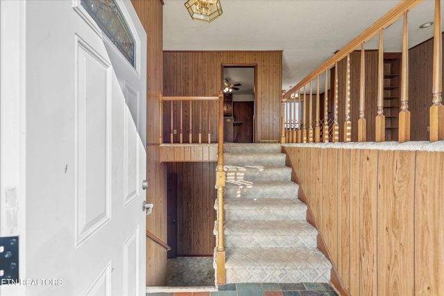 206 Alfred Mccammon Rd, Maryville, TN 37804