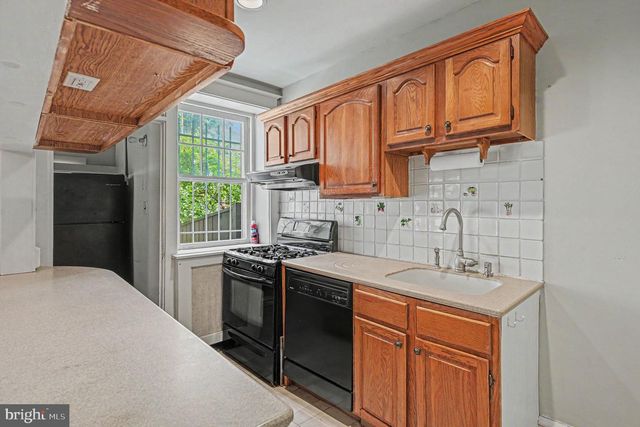 6935 SHERMAN ST, Philadelphia, PA 19119