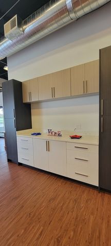 248 E Roosevelt Road, Lombard, IL 60148