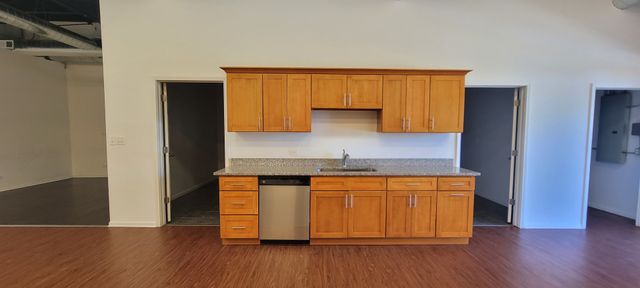 248 E Roosevelt Road, Lombard, IL 60148