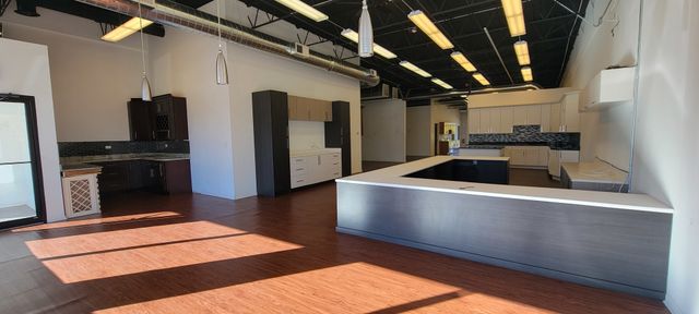 248 E Roosevelt Road, Lombard, IL 60148