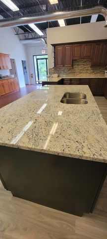 248 E Roosevelt Road, Lombard, IL 60148