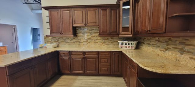 248 E Roosevelt Road, Lombard, IL 60148