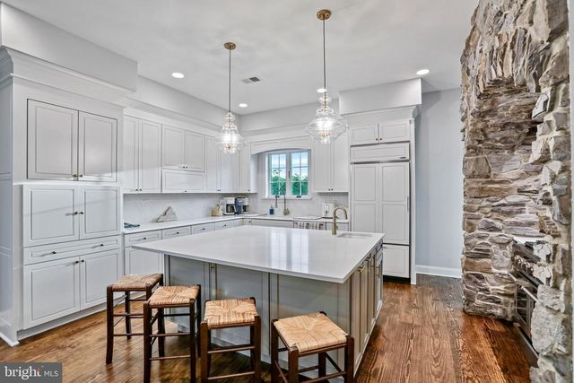 207 WESTVIEW DR, Winchester, VA 22603