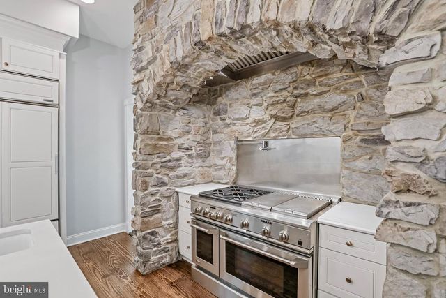 207 WESTVIEW DR, Winchester, VA 22603