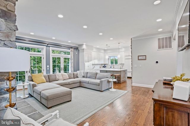 207 WESTVIEW DR, Winchester, VA 22603